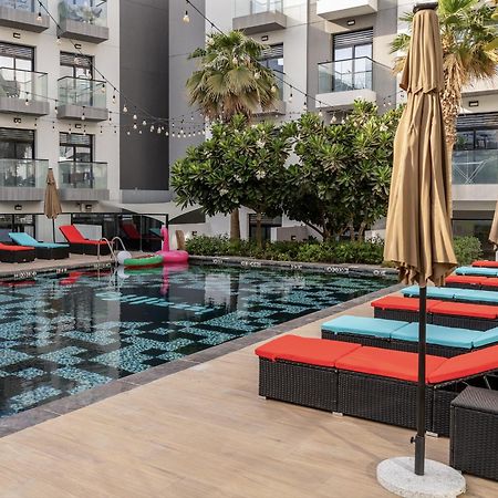 Izzzi Life Mint Aparthotel Dubai Exterior foto