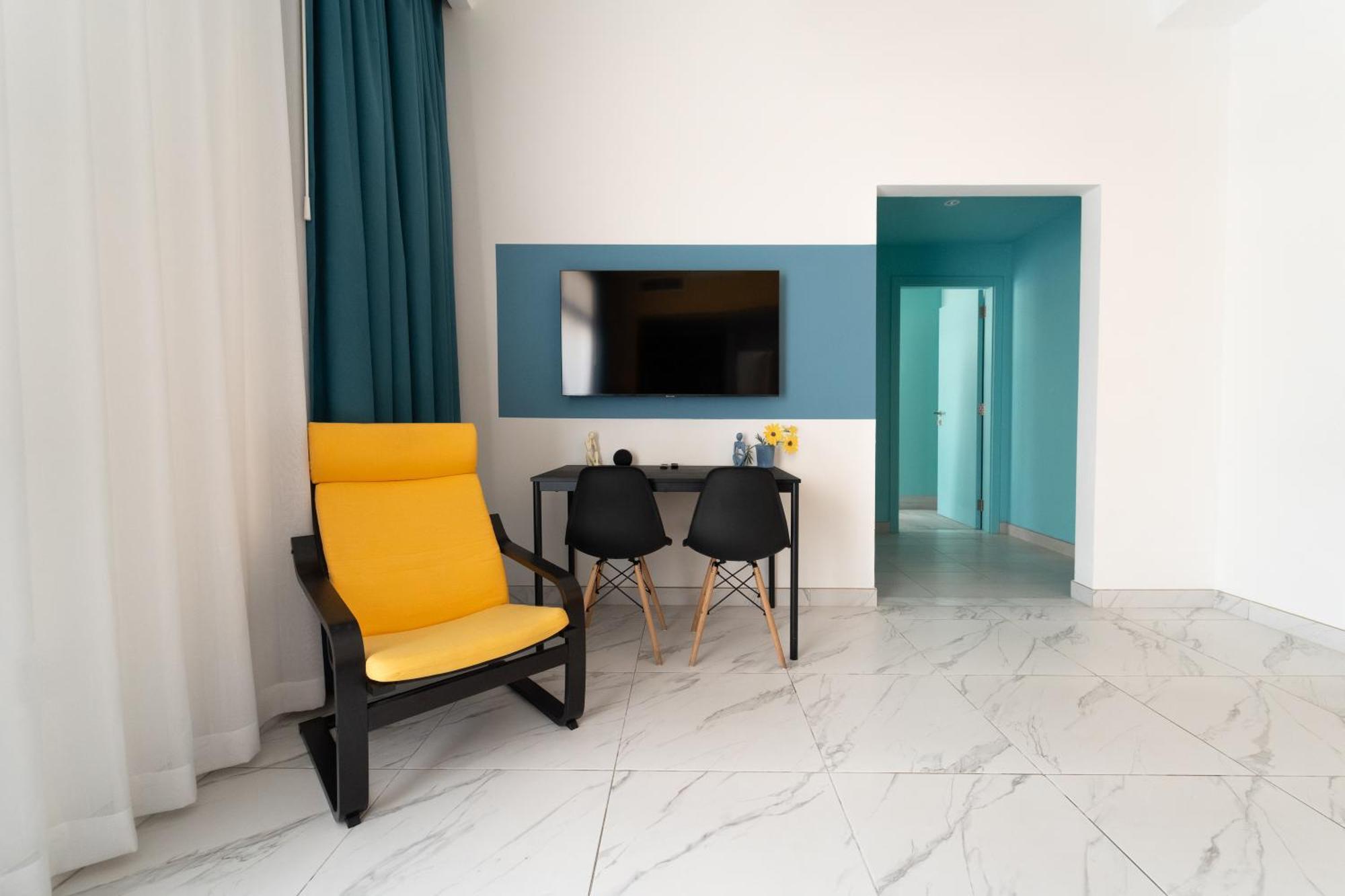 Izzzi Life Mint Aparthotel Dubai Exterior foto